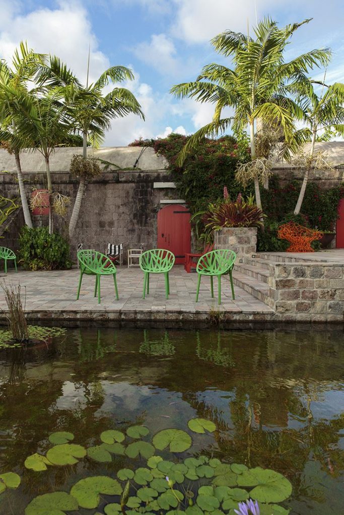 tropical-patio-with-vitra-chairs