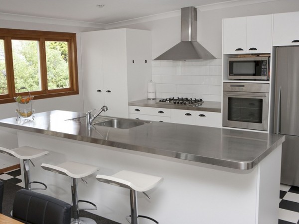 stainless-steel-kitchen-countertops-for-small-kitchen